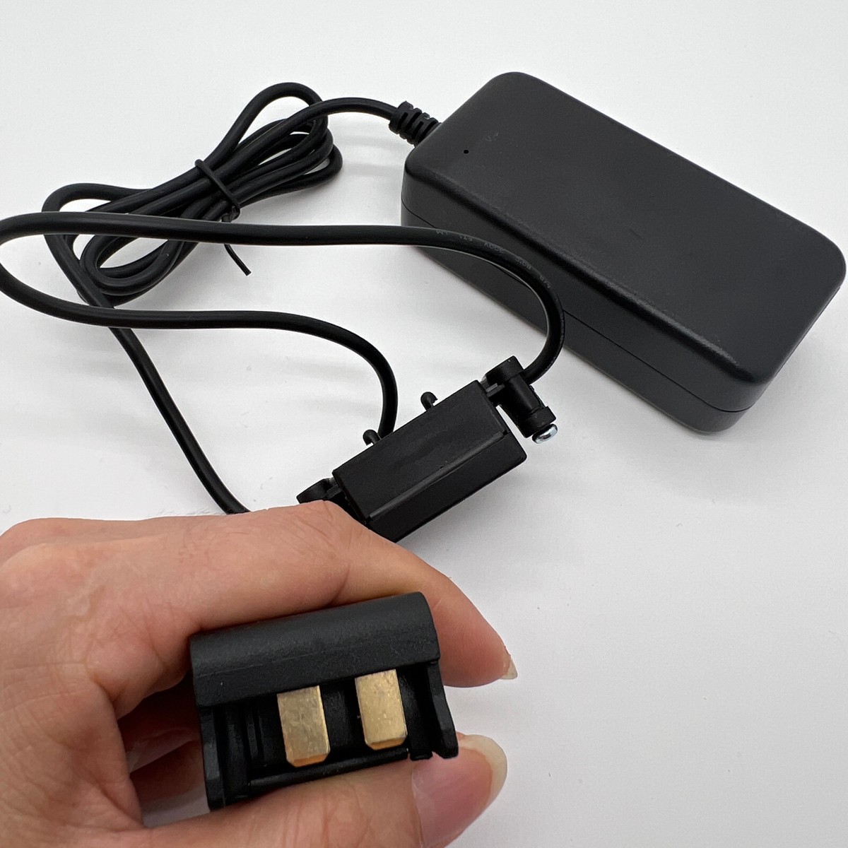 DJI RONIN-M本体・スタンド 3400ｍAバッテリー&充電器&サムコン battery charger FOR DJI RONIN M MX 1580mah AC Adapter