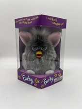 Original 1998 Furby Modelo 70-800 Tiger Electronics Rosa y Gris Nuevo en Caja Raro