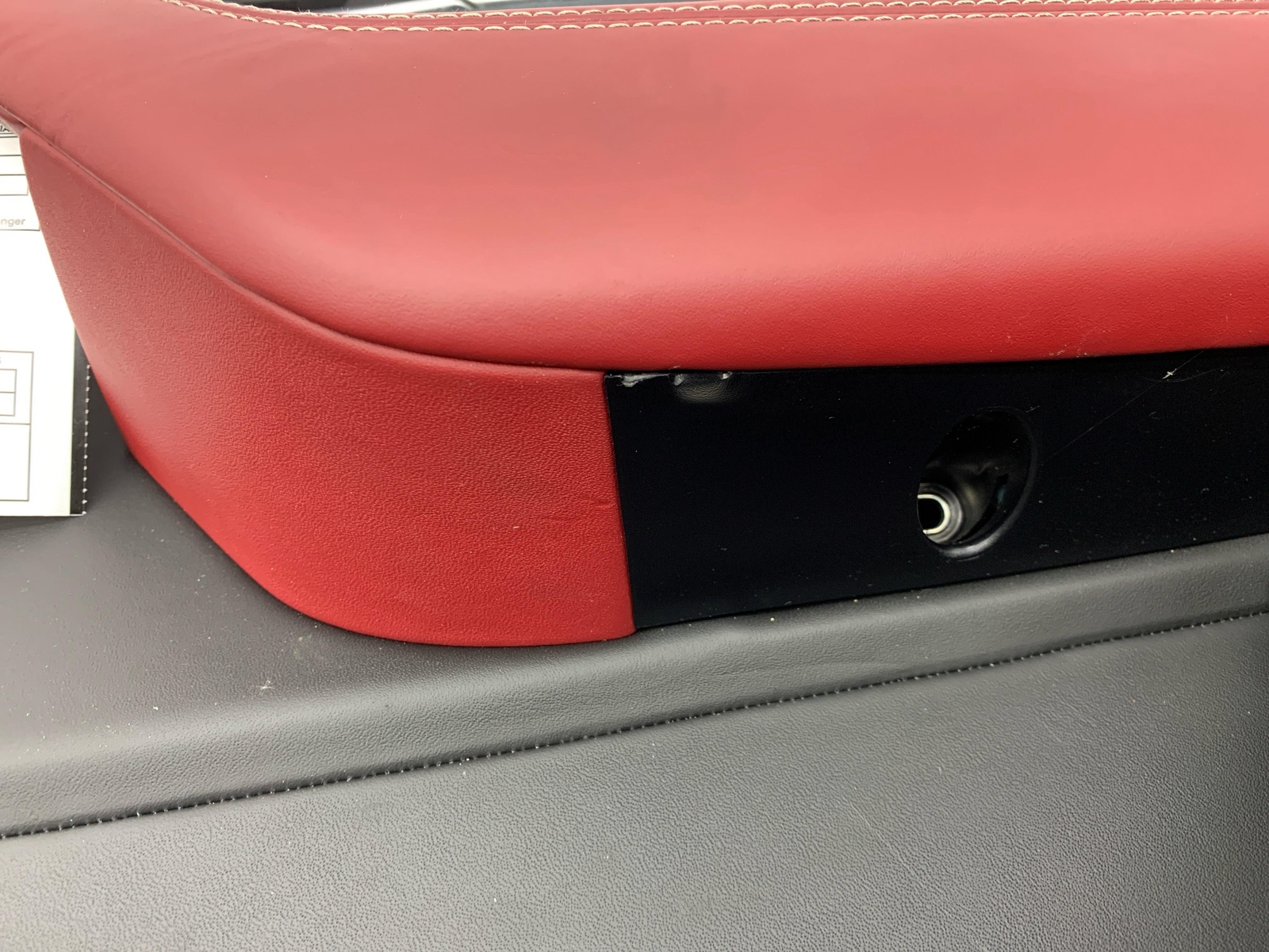 2017 - 2020 MASERATI LEVANTE M161 OEM RIGHT FRONT INNER DOOR TRIM PANEL