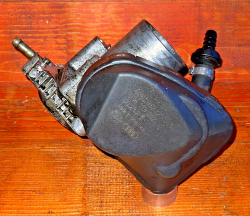 VW Golf IV 4 Benzin Bj.2000 Drosselklappe 036133062 N5709