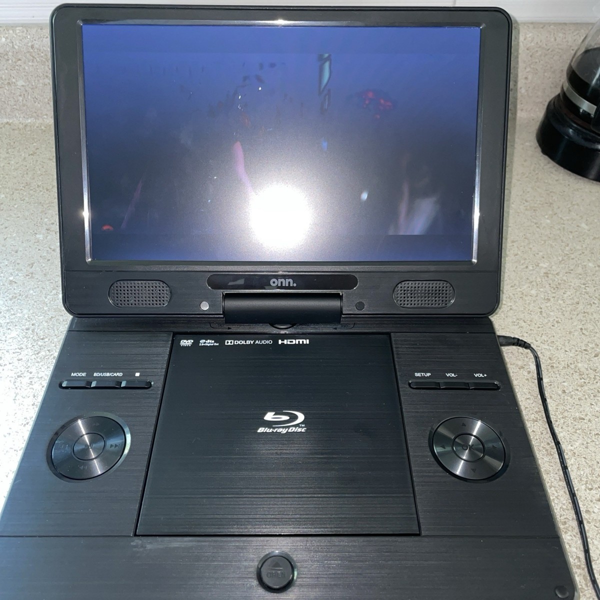 美品　ポータブル　ブルーレイプレーヤー　ONN 11インチ　100009768 ONN 100009768