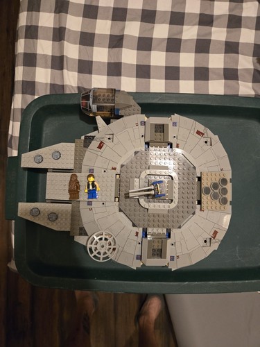 LEGO Star Wars Millennium Falcon