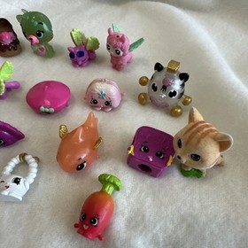 Lot Of 29 Shopkins, Hatchimals, Etc