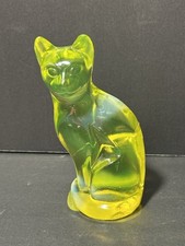Vintage Fenton Topaz Opalescent Stylized Cat Figure Vaseline Uranium UV Glows