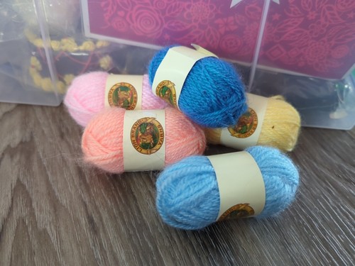 Lion Brand Yarn BONBONS Pastels Pack Of 5 Mini Balls - Picture 1 of 6