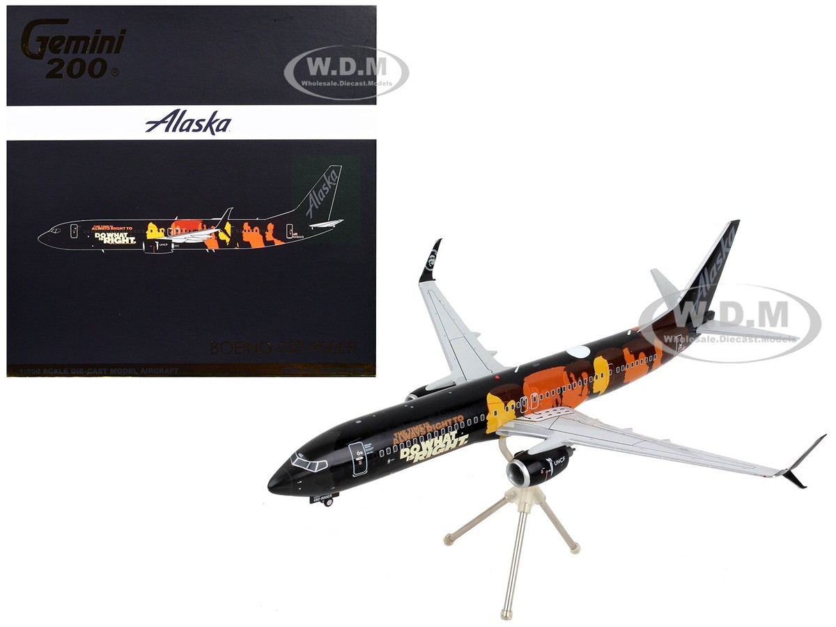 BOEING 737-900ER AIRCRAFT 