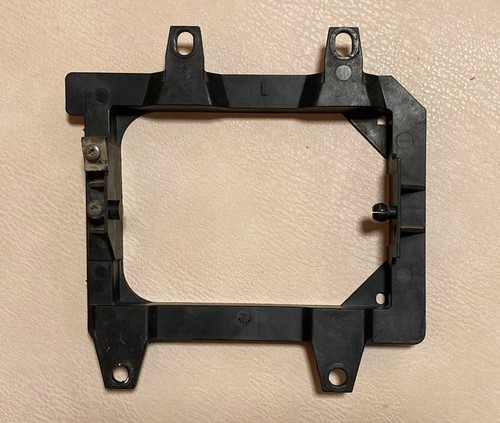 63171386039 original BMW E30 3er Halterung Nebelscheinwerfer links