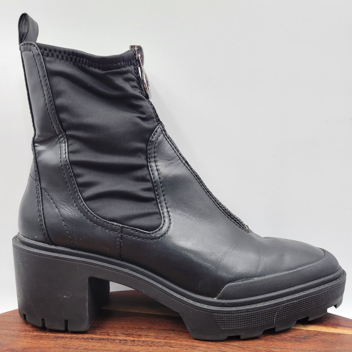 Zara Boots Women's 41 / 10 Black Leather Platform Chunky Lug Zara Boots Women's 41 / 10 Black Leather Platform Chunky Lug