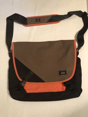 crumpler satchel bag