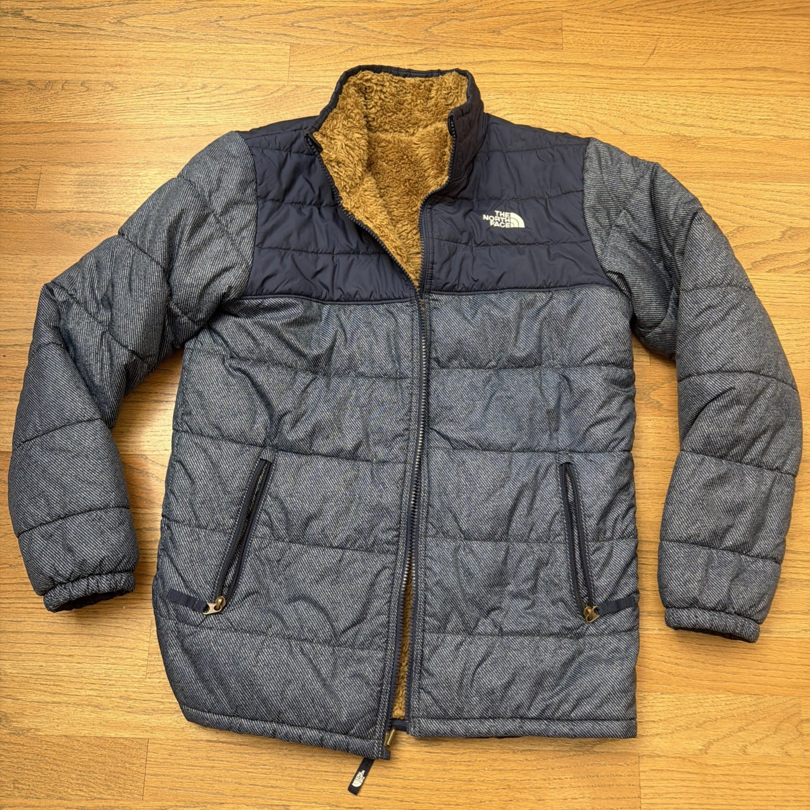 The North Face Reversible Puffer Jacket Youth Boy's XL