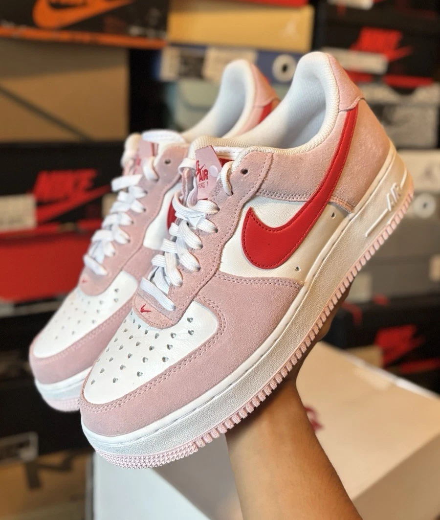 25+ Nike Air Force 1 '07 QS Low Valentine's Day Love Letter for
