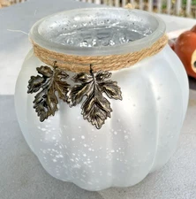 BEAUTIFUL SILVER MERCURY GLASS PUMPKIN CANDLEHOLDER CANDY DISH W/ 2 METAL LEAVES