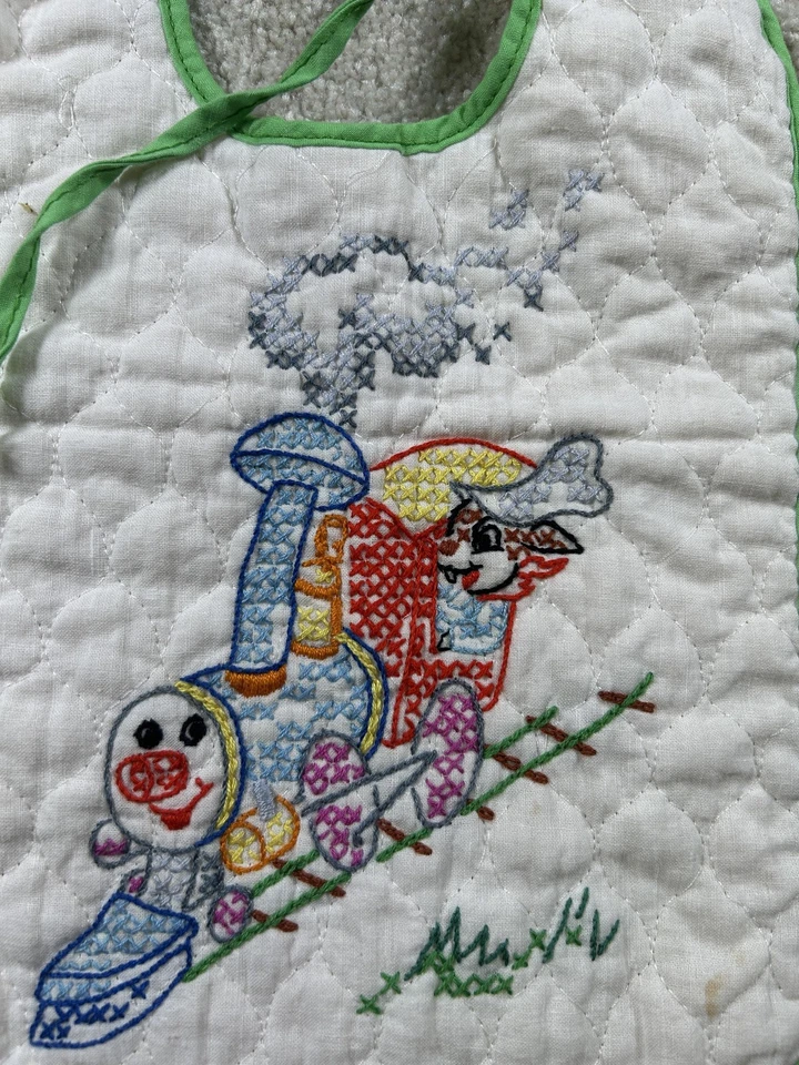 Babero de bebé vintage Disney bordado a mano tren Paragon guardería 12x8 pulgadas Foto 3 de 4