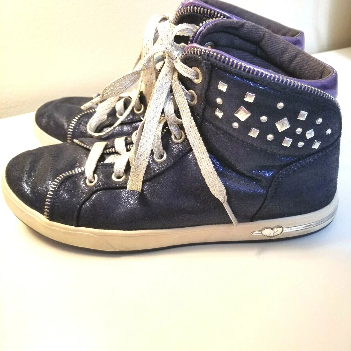 Skechers glitter top tennis shoes