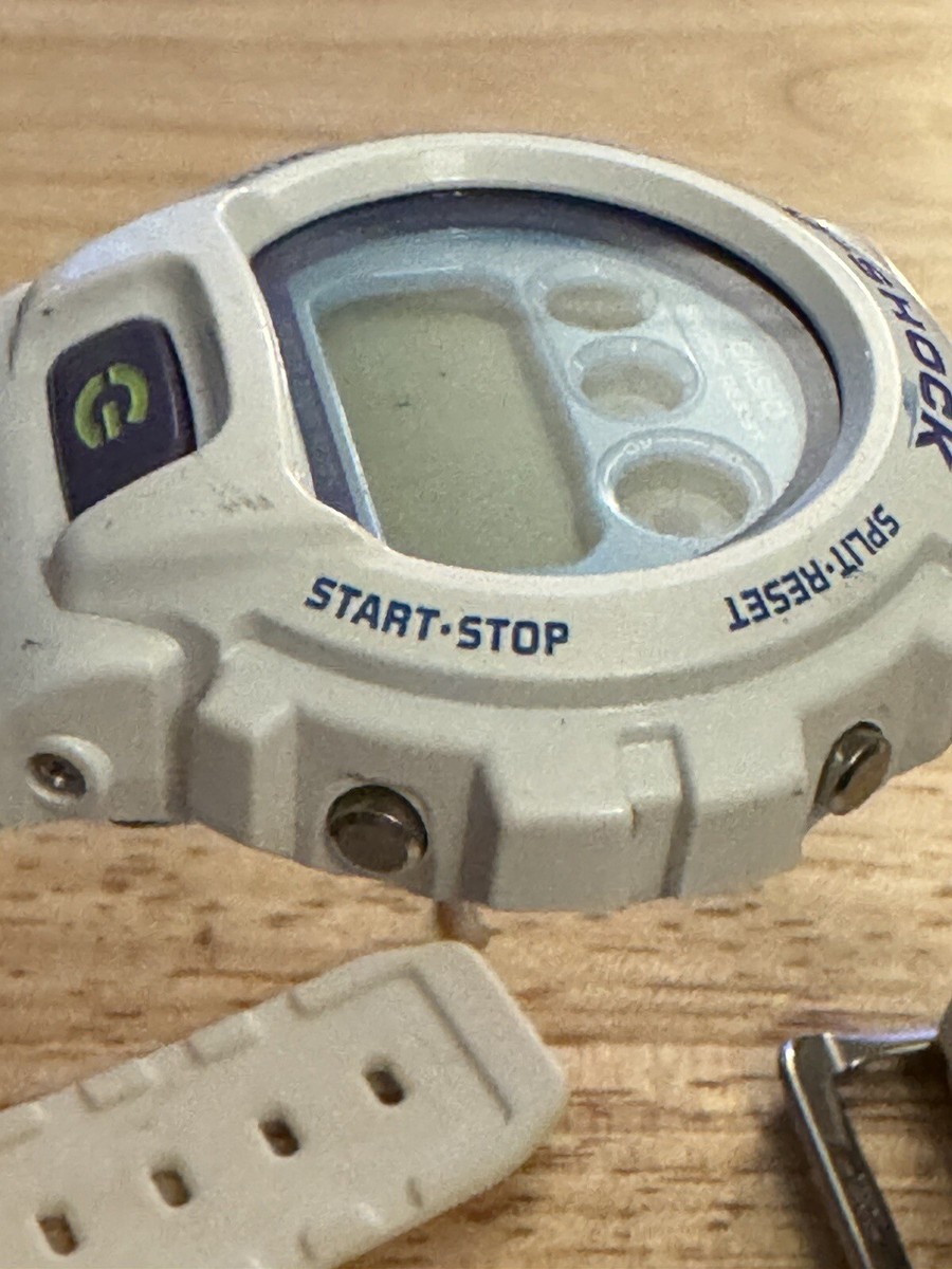 Vintage Casio G-Shock DW6900CS-7 (3230) White/Blue Men's Vintage Casio G-Shock DW6900CS-7 (3230) White/Blue Men's
