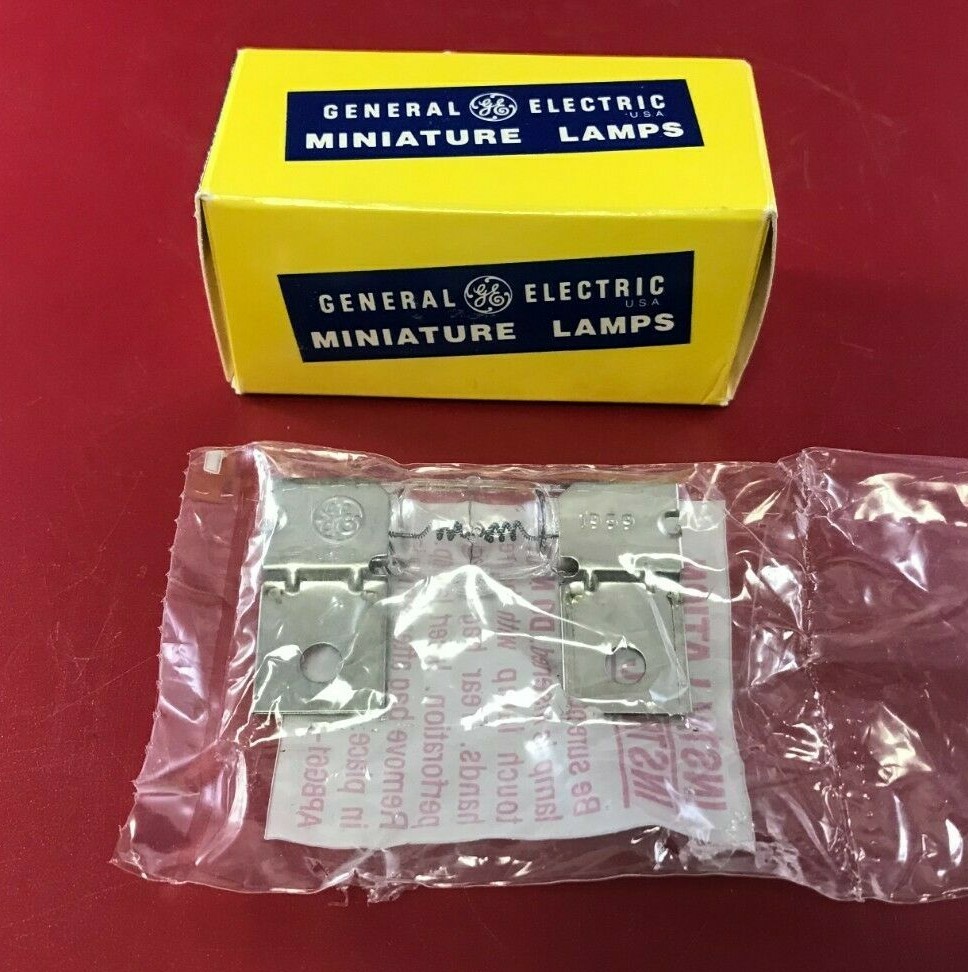 GENERAL ELECTRIC 1959 ONE LAMP 150WATT 28VOLT AVIATION LIGHT LAMP 