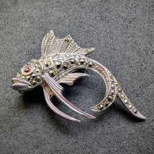 Vintage Fisch Brosche 835 Silber Markasit Sternzeichen