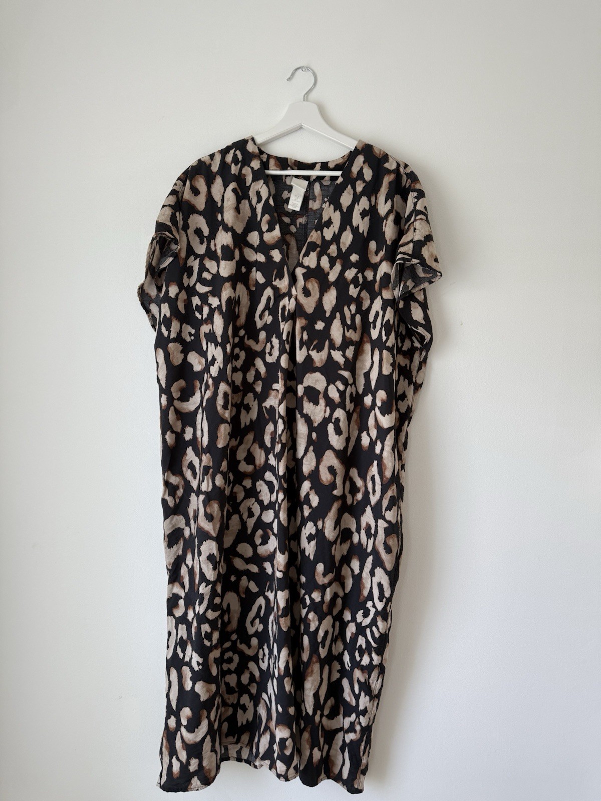 H&M Leopard Print Midi Dress Size M – Animal Print Shift Dress, Loose Fit, Sho