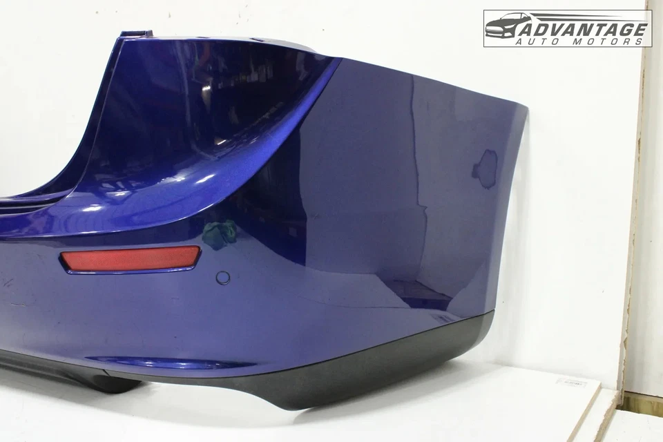 14-19 MASERATI GHIBLI PARACHOQUES TRASERO CUBIERTA Y REFLECTOR AZUL CLARO EMOZIONE MICA OEM Foto 2 de 4