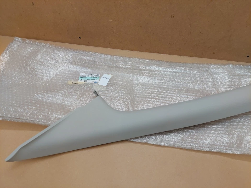 Cubierta de moldura delantera izquierda superior pilar C Ford Focus MK2 2005-2008 1463756 genuina Foto 2 de 4