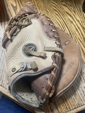 Nike Diamond Ready Show Series - Full Size Catchers Mitt - Right Hand Throw Soft