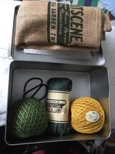 NUTSCENE COLLECTION IN VINTAGE STYLE GIFT BOX