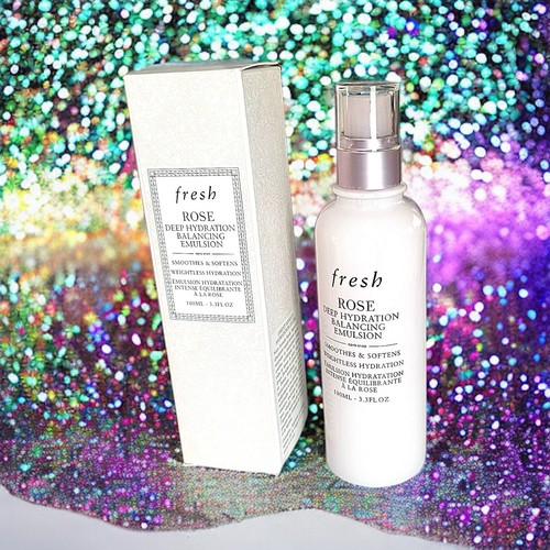 FRISCHE Rose & Hyaluronsäure tiefe hydratisierende Emulsion 3,3 flüssige Unzen Neu im Karton - Bild 4 von 12