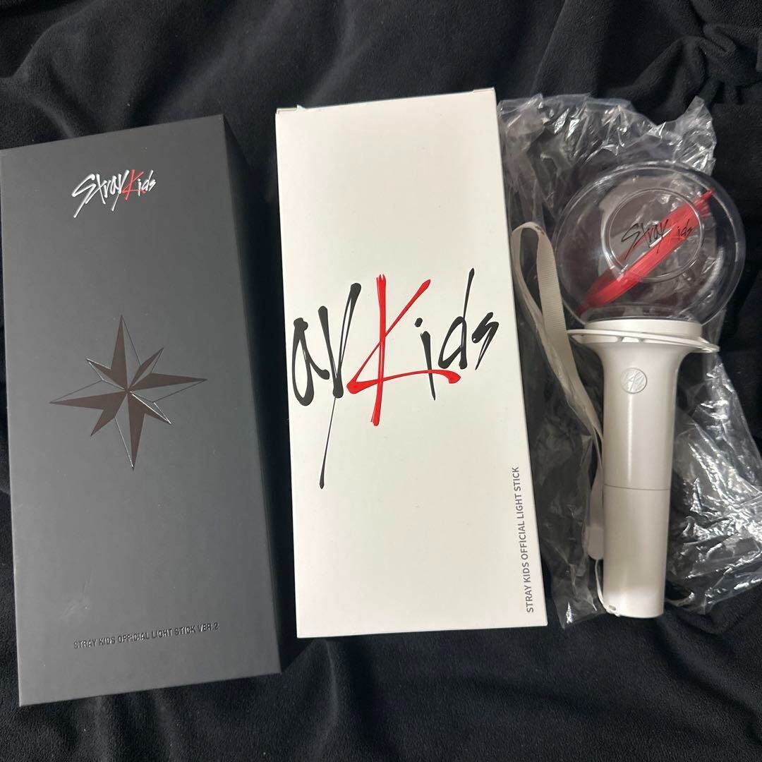 STRAY KIDS LIGHT STICK VER.1&2 おまけあり Amazon.com: Stray Kids - Official Light Stick Ver.2 : Toys