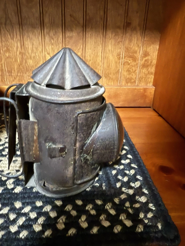 Antique Police Watchman Lantern Bullseye Clear Lens Handheld Oil Marine Lamp - Image 4 of 4