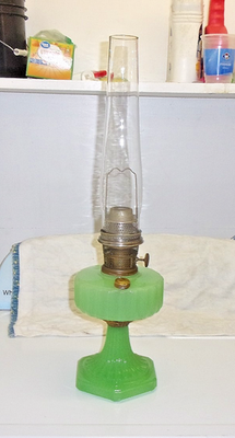 ALADDIN 1930'S JADEITE GREEN CORINTHIAN OIL LAMP. MODEL B BURENER