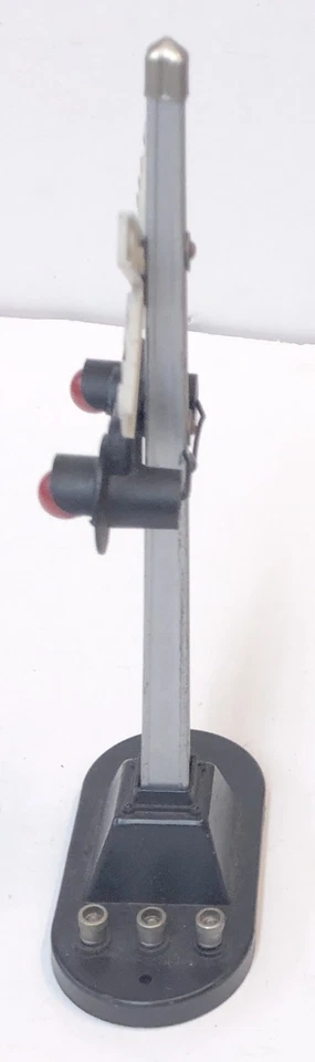 Lionel Highway Signal #154. Working signal. Includes 154C track contact. - Image 4 of 4