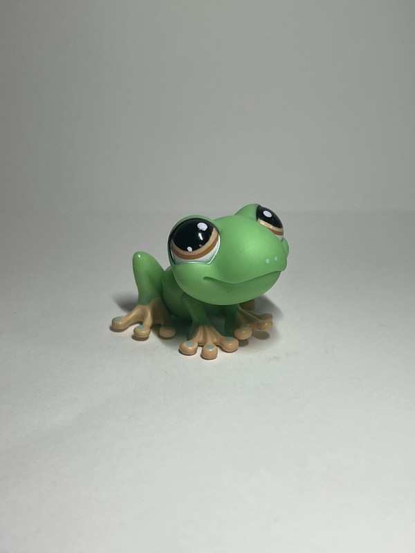 Littlest Pet Shop Authentic # 1020 Green Yellow Frog Brown Eyes LPS Hasbro 2007