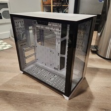 Lian Li O11 Dynamic Der Bauer White PC Computer Case - Used - Good Condition