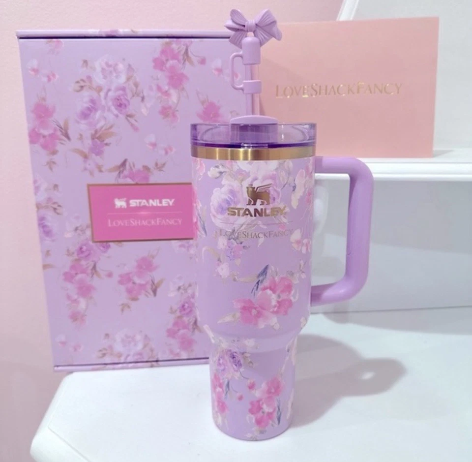 VASO STANLEY X LOVESHACKFANCY “LAVANDA” ESTAMPADO FLORAL 40 oz TOTALMENTE NUEVO Foto 2 de 2