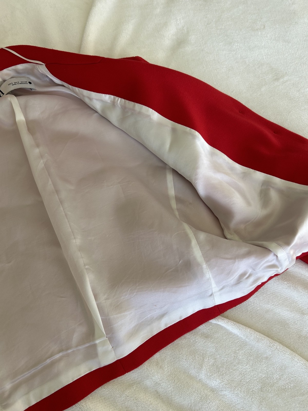 ZARA Red Cropped Blazer Jacket Women’s Size S Pearl Button Pockets New thumbnail 8