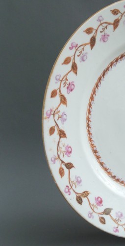 Assiette-Famille rose- Qianlong/Jiaqing -Compagnie des Indes-Chine-XVIIIe/XIXe - Photo 7 sur 13