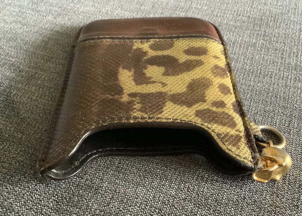 Alexander McQueen Vintage Leather Mobile Pouch Case with Skull - Image 2 of 4