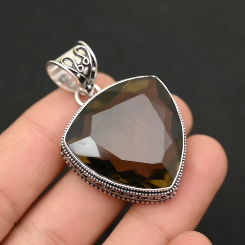 Colgante fino de joyería hecha a mano de plata de ley 925 de diseñador de piedras preciosas de cuarzo ahumado - Vídeo 1 de 1