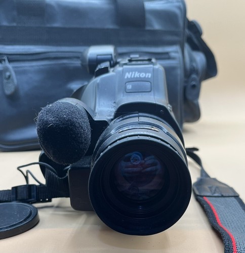 Nikon VN-860 Hi8 Action-8 LCD 8mm Video Camcorder For Parts *Please Read - Picture 7 of 9