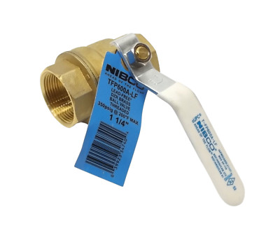 Nibco T-FP600-a-Lf NL998XB 1-1/4 in Threaded Full Port Dzr Brass Ball Valve