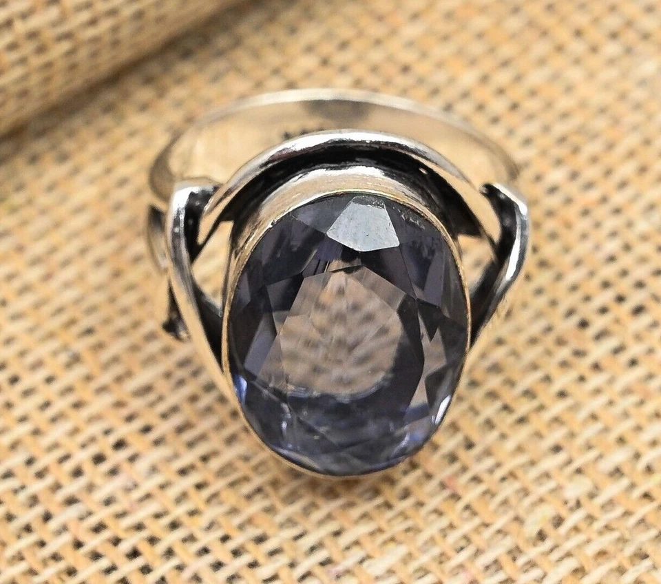 Hermoso anillo de joyería de plata de ley 925 hecho a mano con piedras preciosas de iolita para mujer Foto 2 de 4