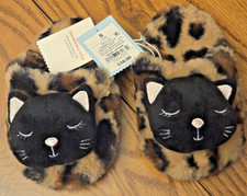New Cat and Jack Slippers With Grips cat Theme Print Size S-5-6 chilrens Nwt