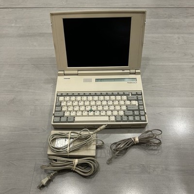 Vintage Toshiba T4900CT Laptop Windows 95 Pentium 24MB RAM Turns