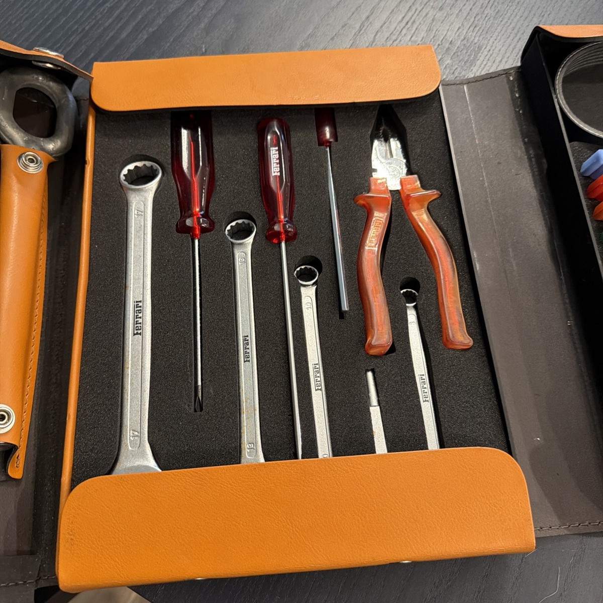FERRARI 360 550 575M TOOLKIT TOOL KIT FUSE MODENA SPIDER F1 TOW 