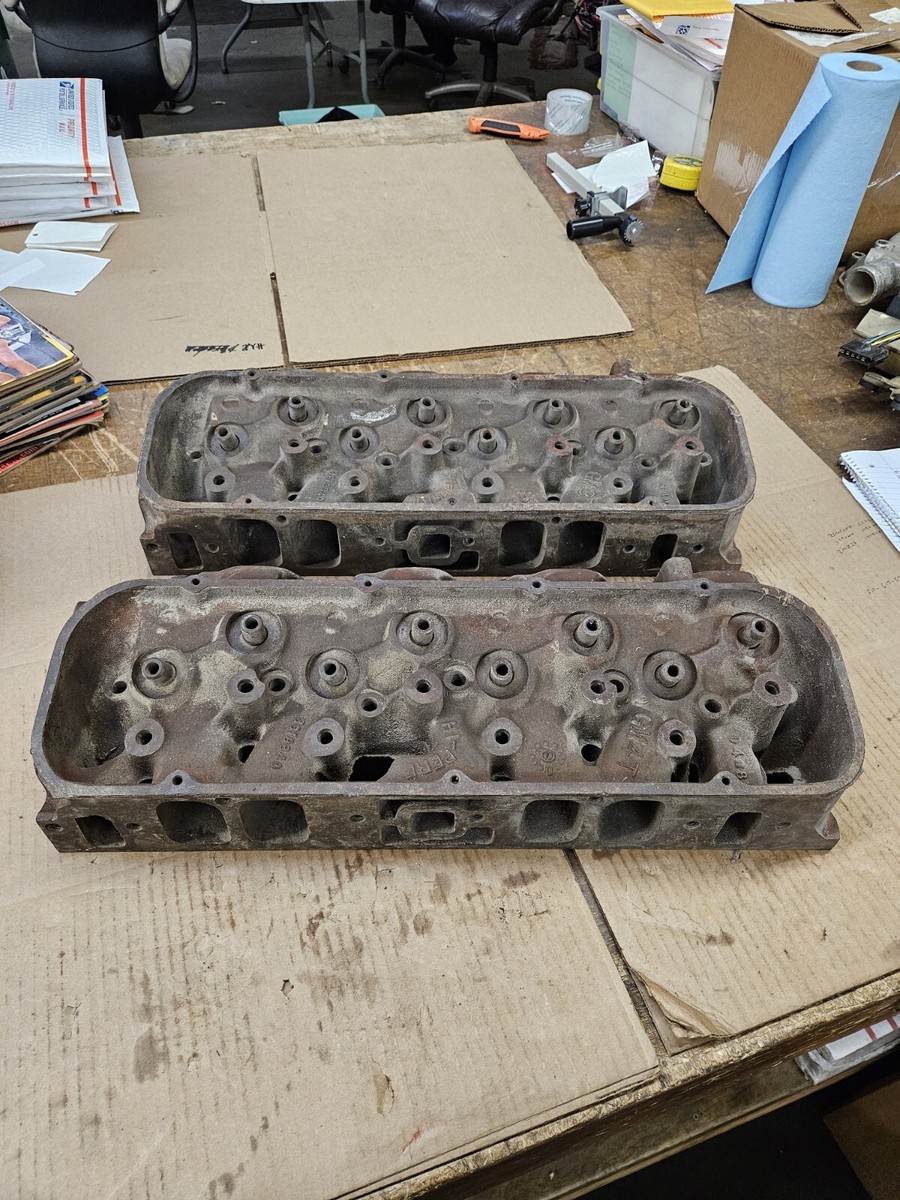 1969 Big Block Chevy BBC 396 427 Rectangle Port Heads