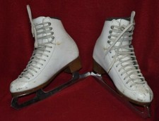 Riedell White Figure Skates Diamond 133 Size 5 Medium Ice, Blades 9 1/2 cm Capri