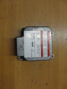 Suzuki Swift II Bj.99 Steuergerät Airbag 38910-80E00