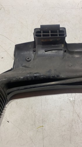 BMW 1 SERIES E87/E81 2005 DIESEL,FRONT PANEL AIR INTAKE INLET DUCT 13717790601 - Picture 6 of 8