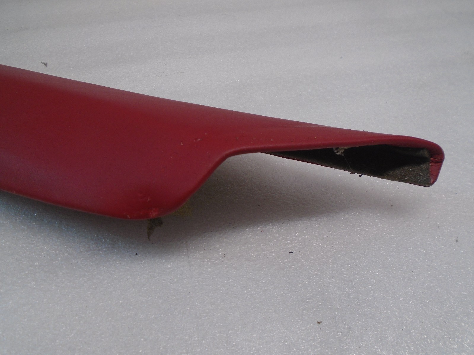 1997 FERRARI 456 GTA 456 GT DRIVER SIDE A PILLAR COVER BORDEAUX OEM DK804378