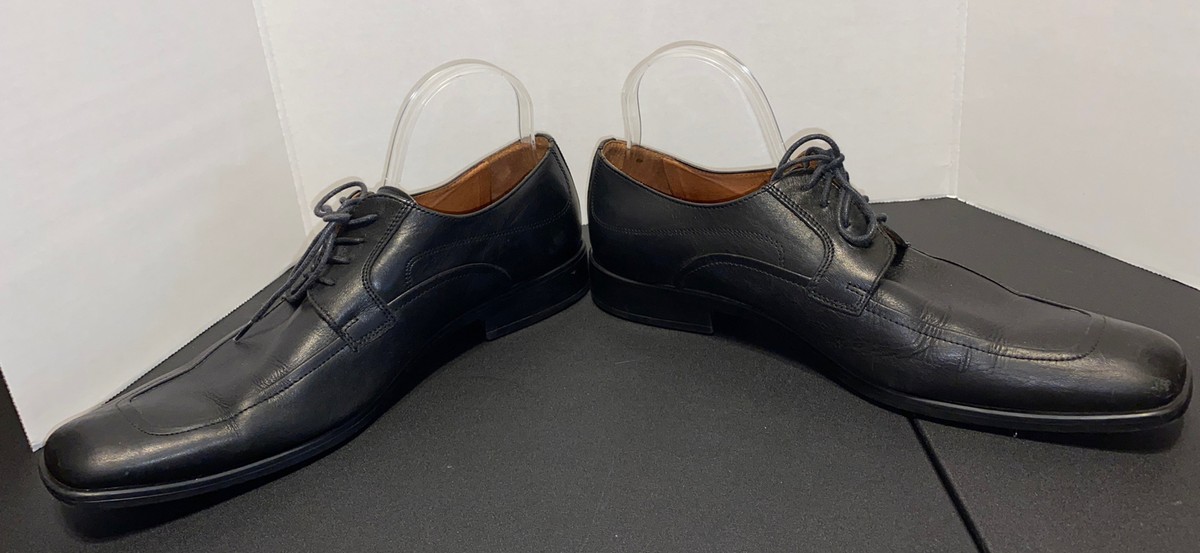 G.H. Bass & Co. men\'s black lace-up dress shoes in  a sleek leather finish S12 Mens Larson Weejuns® Penny Loafer Black | G.H. Bass main image 3